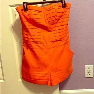 Strapless romper with pockets